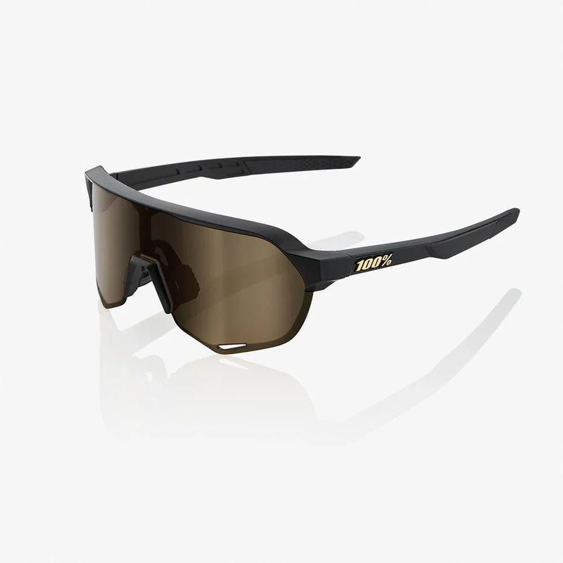 Chargez l'image dans la visionneuse de la galerie, 100% Sunglasses S2 Matte Black with Soft Gold Mirror Lens for sports performance.
