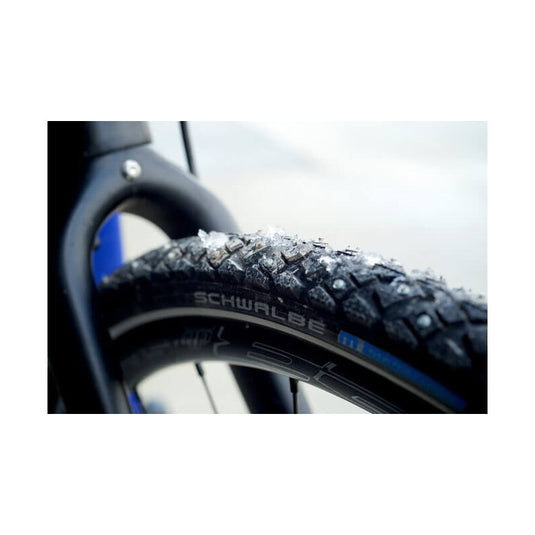 SCHWALBE Tire Marathon Winter Plus with reflector 700x40c Black - Maison du Vélo