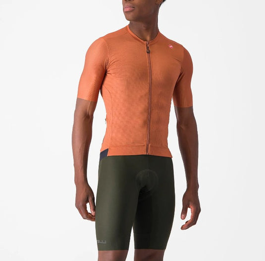 CASTELLI Jersey in Espresso Mocha/Dark Gray with Air_O Stretch fabric, raw-cut sleeves, and zippered pockets.